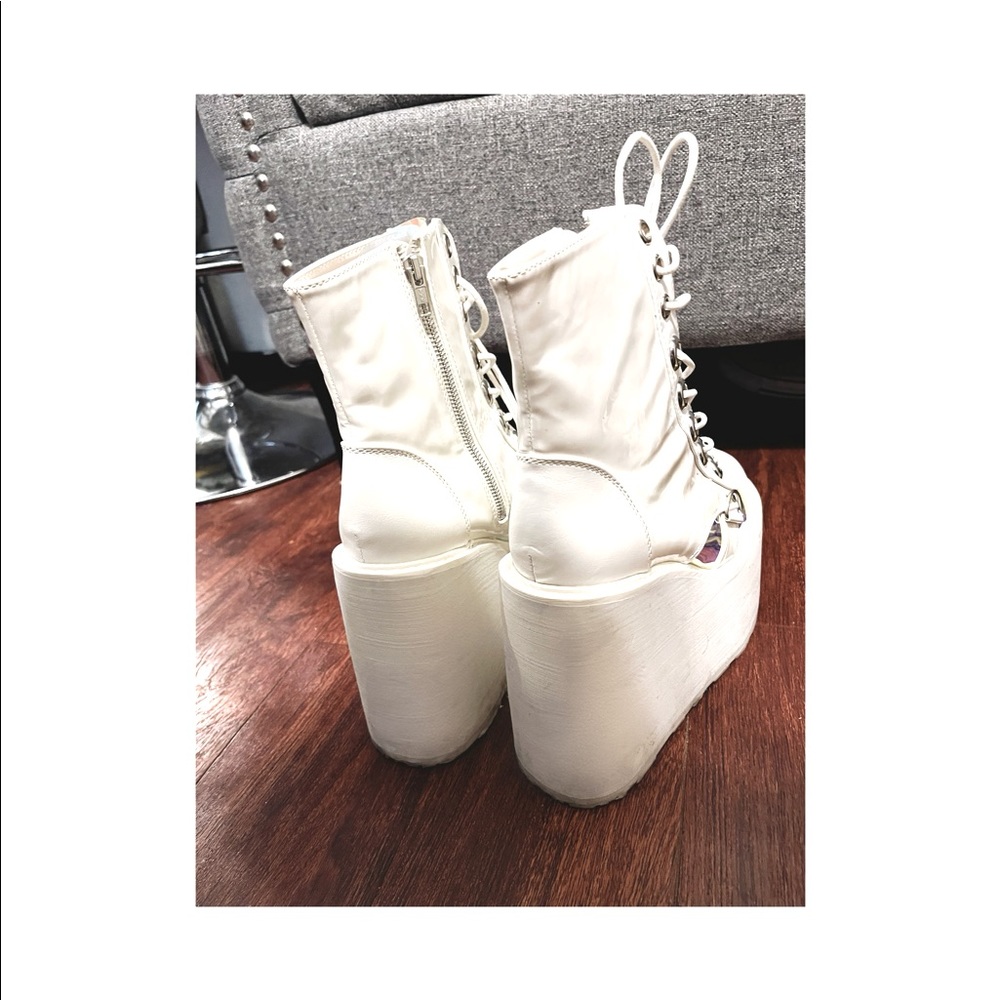 Platform boots